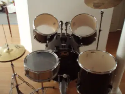 DRUM SET  - FULL SIZE --  EXCELLENT CONDITION, View more