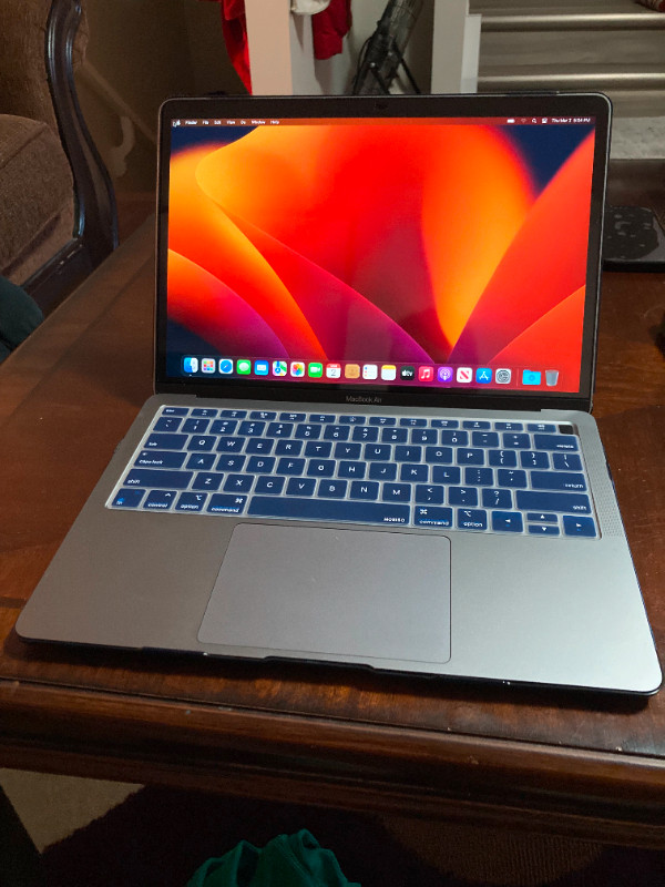 Apple Macbook Air 2020 13-inch M1 Chip 256GB SSD Model A2337