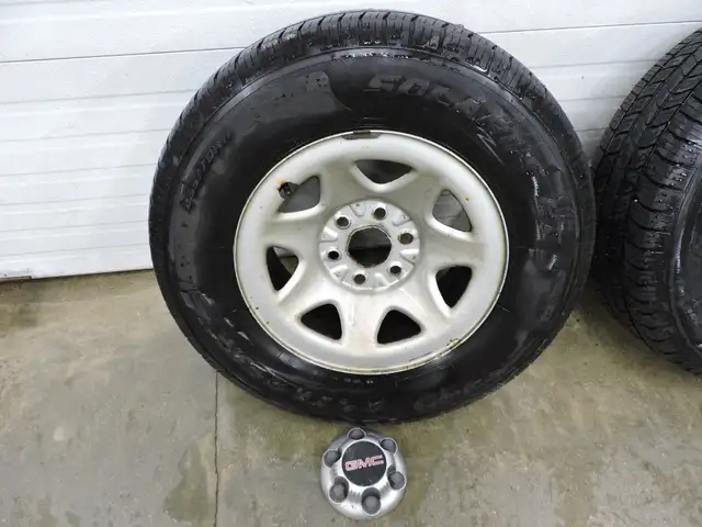 6-Bolt Chev/GM 1500 Rims With Caps and Starfire P265/70/17 Tires in Tires & Rims in Stratford - Image 4