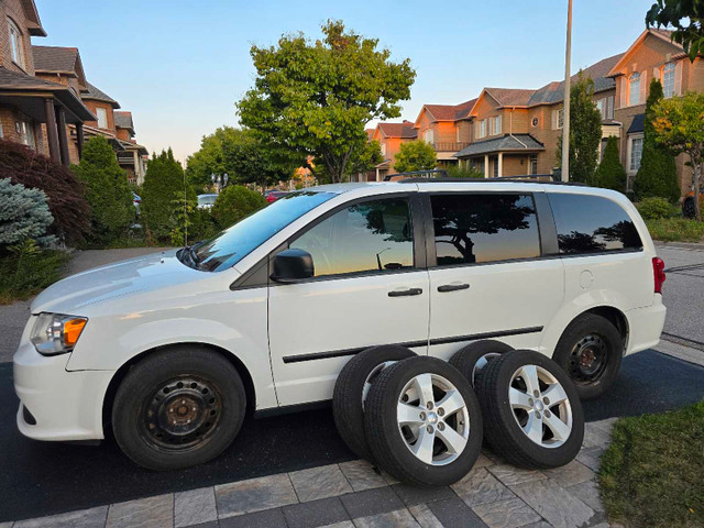 2015 Dodge Caravan - snow /all season tires in Cars & Trucks in Markham / York Region - Image 4