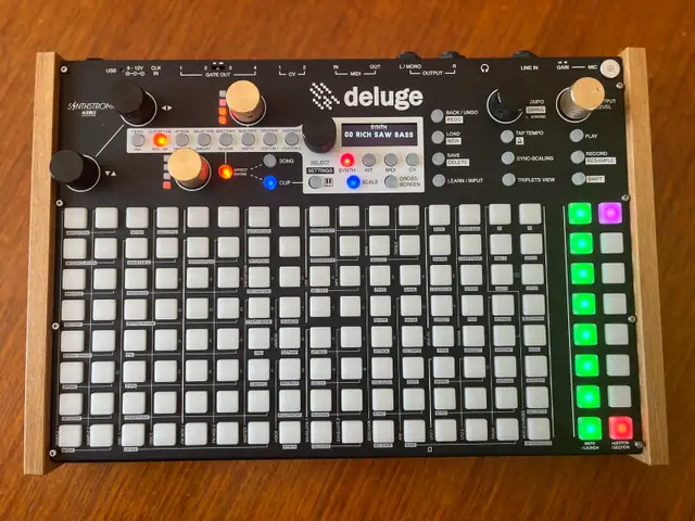 Synthstrom Deluge OLED screen486356717751521280