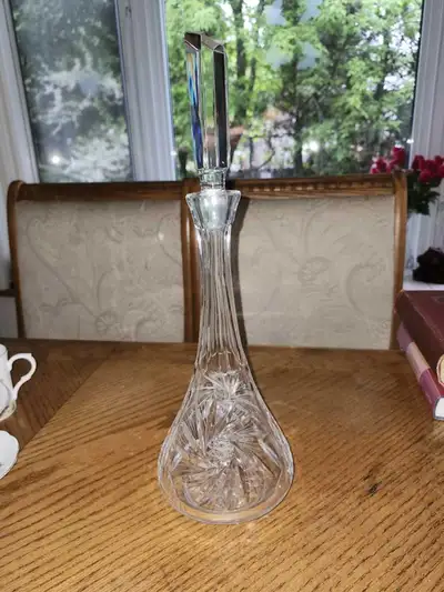 Gorgeous vintage Pinwheel Crystal Wine decanter . Carafe 17" tal, View more