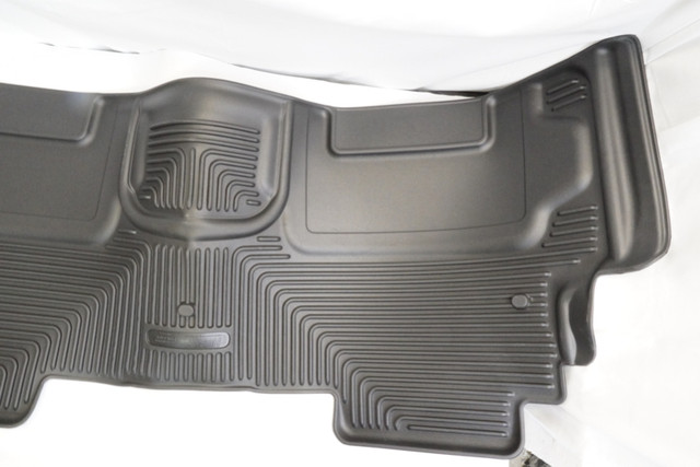 Husky Liner Traverse Acadia Enclave 2009-17 2nd Row in Other Parts & Accessories in Hamilton - Image 3