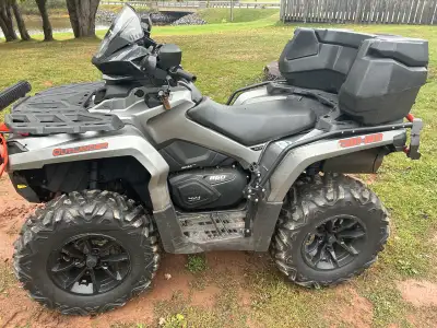 2018 Can-Am 850 Outlander Led head lights Led light bar front and Back Low Km Led light bar front an...
