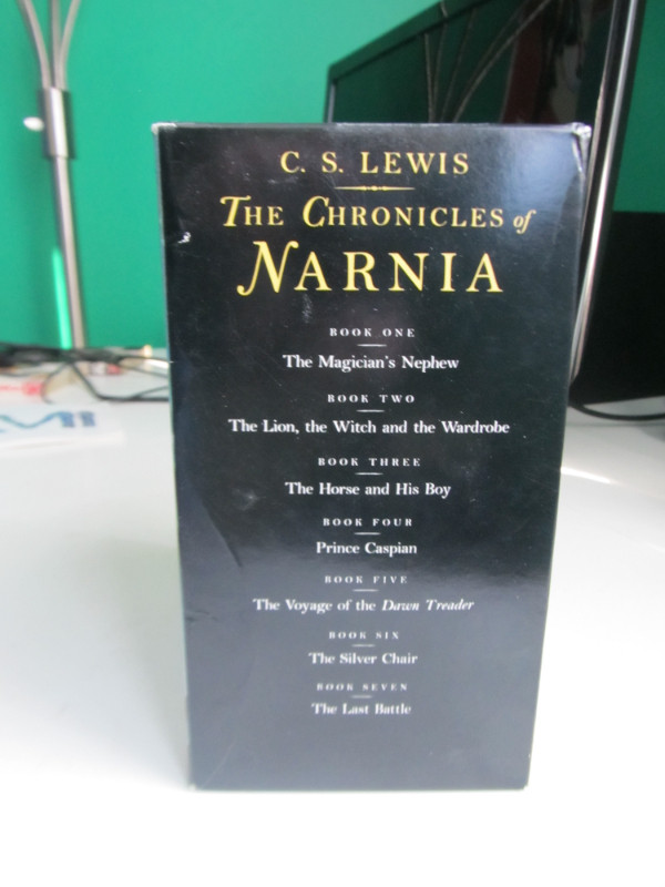 The Chronicles of Narnia 7-Book Box Set dans Livres jeunesse et ados  à Laval/Rive Nord - Image 4