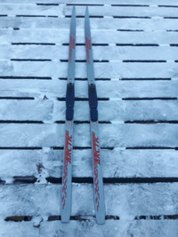 KARHU X COUNTRY WAXLESS SKIS 160 CM