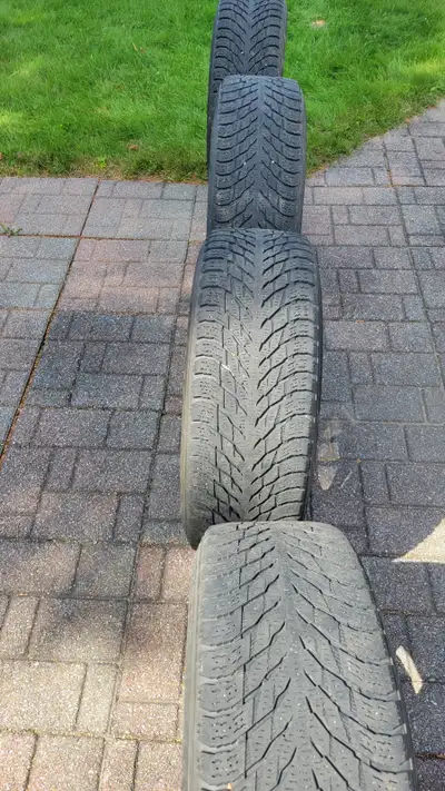 4 Roues en alliage RSSW (Mags) 16 pouces qui étaient sur un Subaru Crosstrek 2013. Entraxe de 100X5....