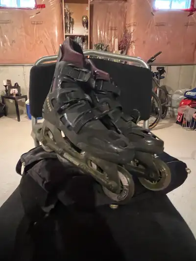 Rollerblades size 8/9, View more