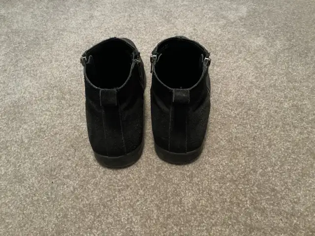 Topman Mens Black Suede Zip Boots in Men's Shoes in City of Toronto - Image 4