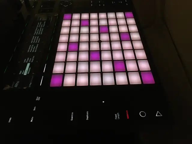 ABLETON PUSH 2 CONTROLLER + BRAND NEW POWERSUPPLY ! in Pianos & Keyboards in City of Toronto - Image 6