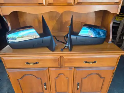 Sideview mirrors from 2018 Silverado LTZ. Took them off not long after i bought the truck to put tra...