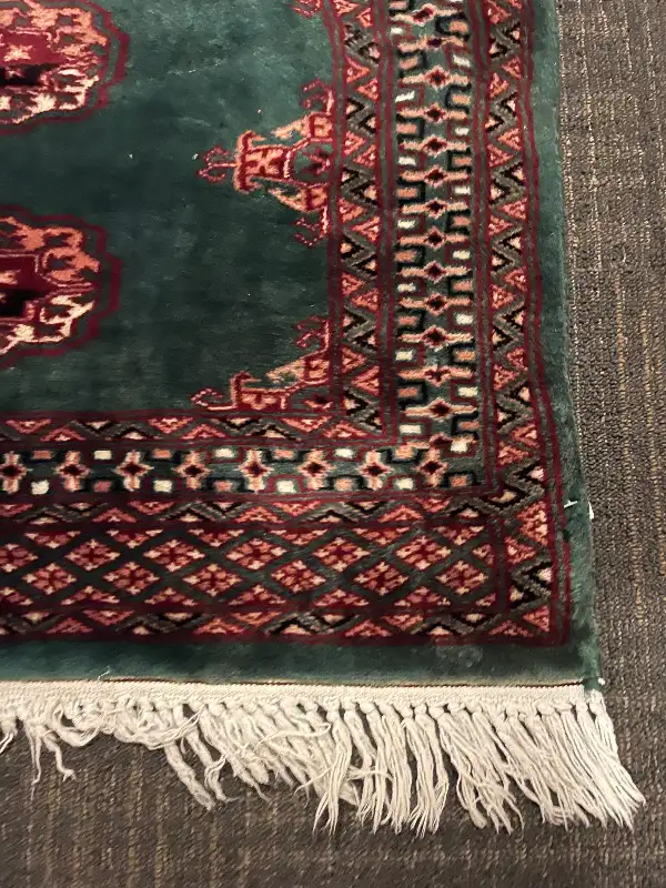 PURE WOOL RUNNER RED &GREEN in Rugs, Carpets & Runners in Ottawa - Image 6
