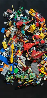 Lego!! GIANT Lego lot! 