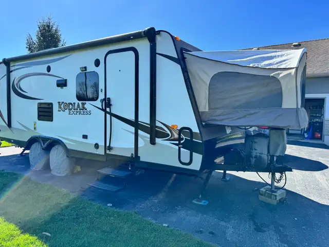 KODIAC  Express 2013. Immaculate in Travel Trailers & Campers in Hamilton - Image 11