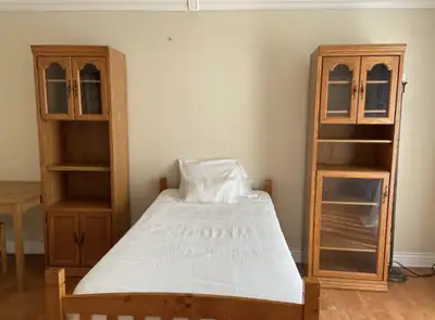 Petite chambre à louer meublé idéalement pour étudiant au centre ville de trois rivière et quelques...