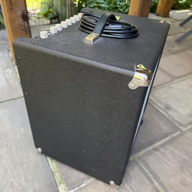 Fender Rumble 100 bass amp in Amps & Pedals in Oakville / Halton Region - Image 6