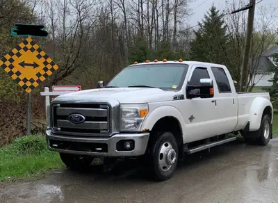 2011 Ford F-350 Diesel Lariat Dually Truck