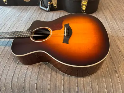 Taylor 214ce Sunburst Deluxe acoustic guitar, View more