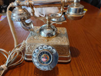 VINTAGE FRENCK VICTORIAN ROTORY PHONE