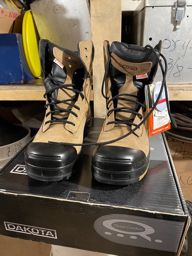 Steel Tow Dakota Safety Boots #9 New in Men's in Calgary