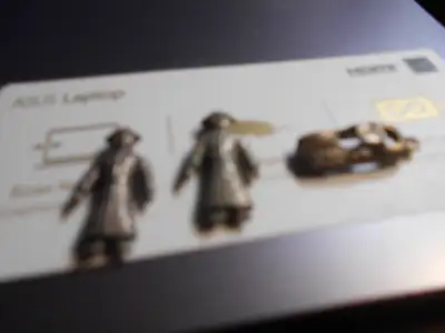 2-FIGURINES ASIATIQUES-NIPPONNES EN METAL DE 1 POUCE DE HAUT----1-PETITE VOITURE SPORT MINIATURE,EN...