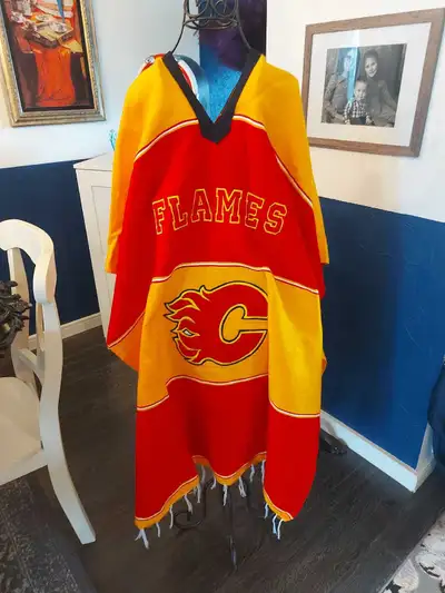 Calgary Flames poncho , View more