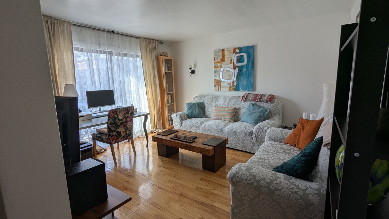 Logement 3 1/2 à louer à Montréal Rosemont à pied du métro — photo 1