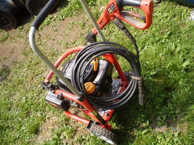 Homelite   gas engine   Pressure Washers in Outdoor Tools & Storage in Ottawa - Image 4
