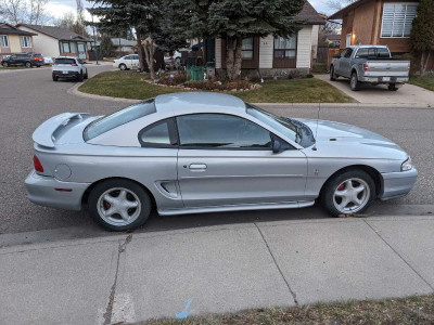 1995 Ford Mustang V6 