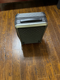 LOUIS VUITTON (LV) carry-on suitcase (Brand New)