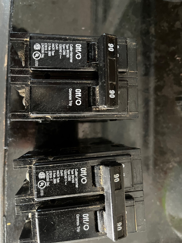Disjoncteur breaker 90 ampère clip dans Électricité  à Shawinigan - Image 2