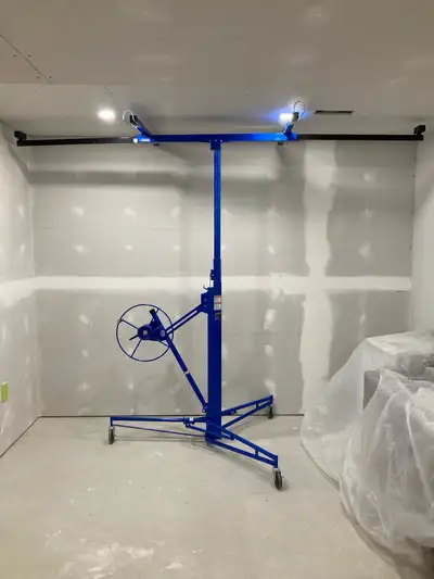Drywall Lift. Used in New Condition. Small project now complete. Works amazingly for vertical walls...