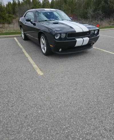 2014 R/T Dodge Challenger 66,000km Selling AS-IS URGENT BUYERS IMMEDIATE SALE CONTACT:: Reply to the...