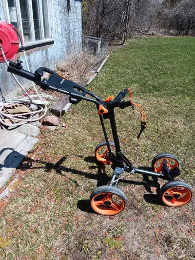 Power bilt cart, like new condition, ready for the season.