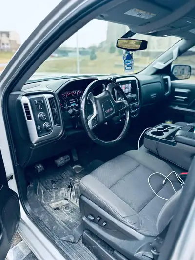 Selling my 2018 Gmc sierra as I Just upgraded