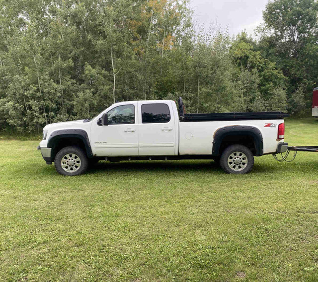 2013 GMC SIERRA SLT 3500 DURAMAX in Cars & Trucks in St. Albert