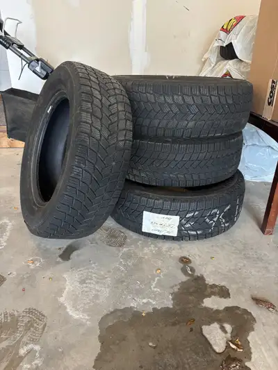 Selling four brand new Michelin X-Ice Snow SUV winter tires, size 225/65 R17. Never installed, top-t...