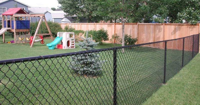 Chainlink Fence Installed in one day! in Other in Napanee - Image 3