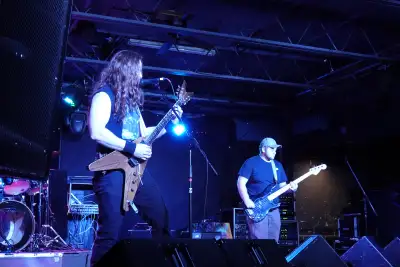 Helian is looking for a singer , View more