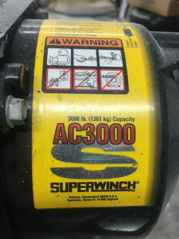 SUPERWINCH AC3000 115/240 Volt in Other Business & Industrial in Oshawa / Durham Region
