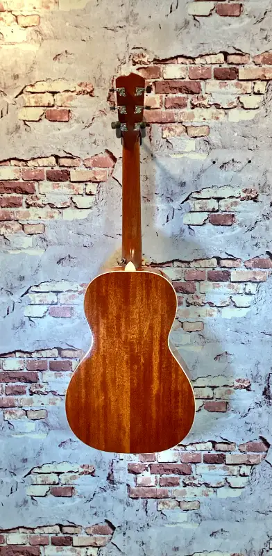 Breedlove Frontier Parlor E 2017 in Guitars in Oakville / Halton Region - Image 7