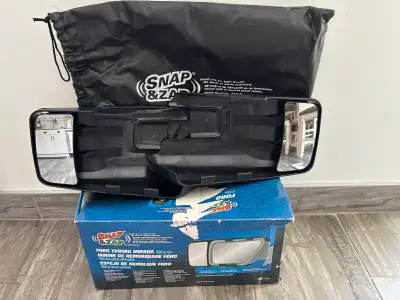 Miroir pour towing ou pour tirer une roulotte. Très bonne condition. Il s’accroche aux miroirs des F...