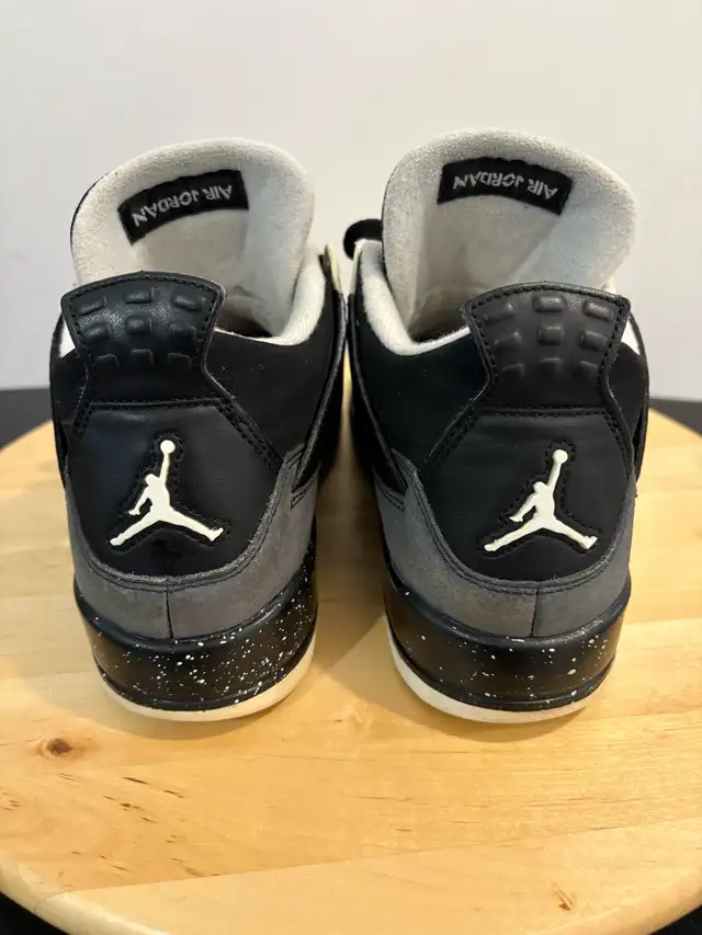 Jordan 4 Retro GS in Men's Shoes in City of Toronto - Image 4