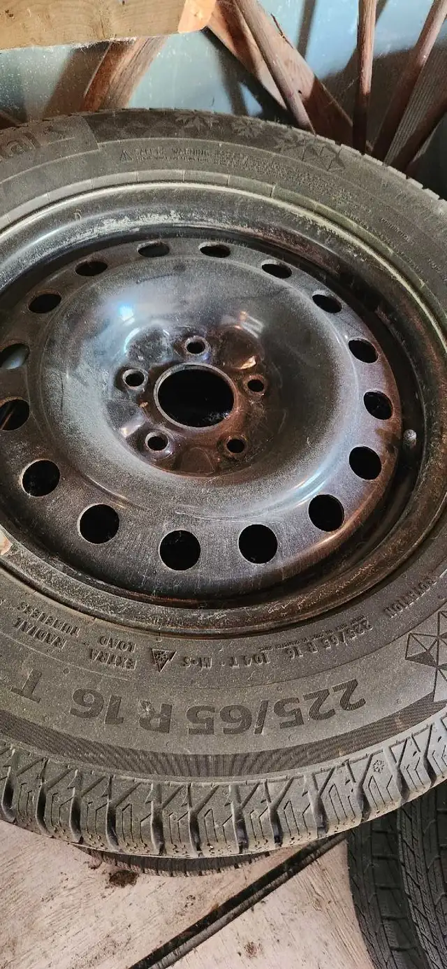 Pneus hiver Continental 225/65 R16 in Tires & Rims in Laval / North Shore - Image 3