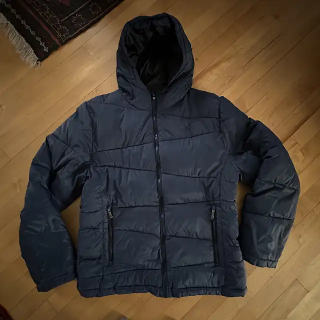 Spider Hooded Puff Jacket Men’s Large in Men's in Calgary - Image 4