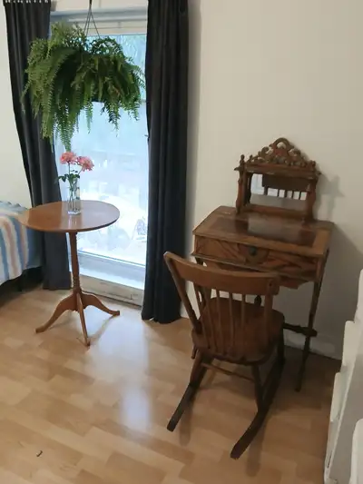 If it's posted, it's available! Top floor room in a private home in Gibson, fully retrifitted centur...