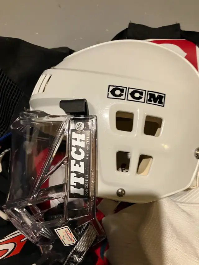 CCM Helmet in Hockey in Winnipeg - Image 3