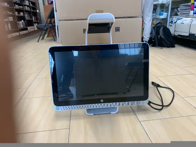 HP Sprout Pro 23-s411t All-in-one computer (Used) in Desktop Computers in City of Toronto - Image 6
