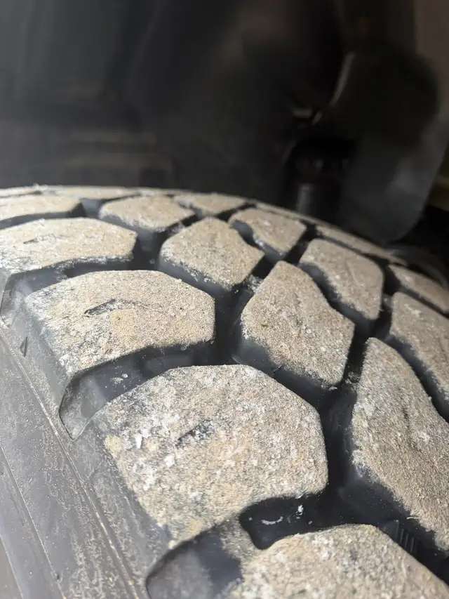 Mack Granite Dump Truck in Heavy Trucks in Oshawa / Durham Region - Image 7