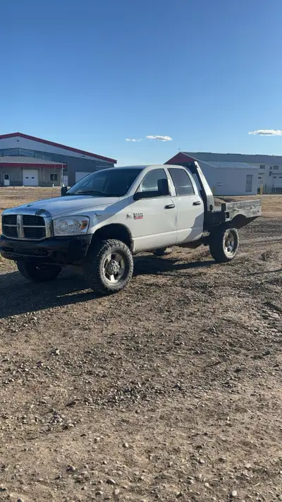 Deleted, good condition, hidden 5th wheel Recently fixed: rear flange on transmission, rear drivesha...